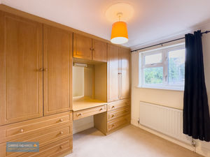 Bedroom- click for photo gallery